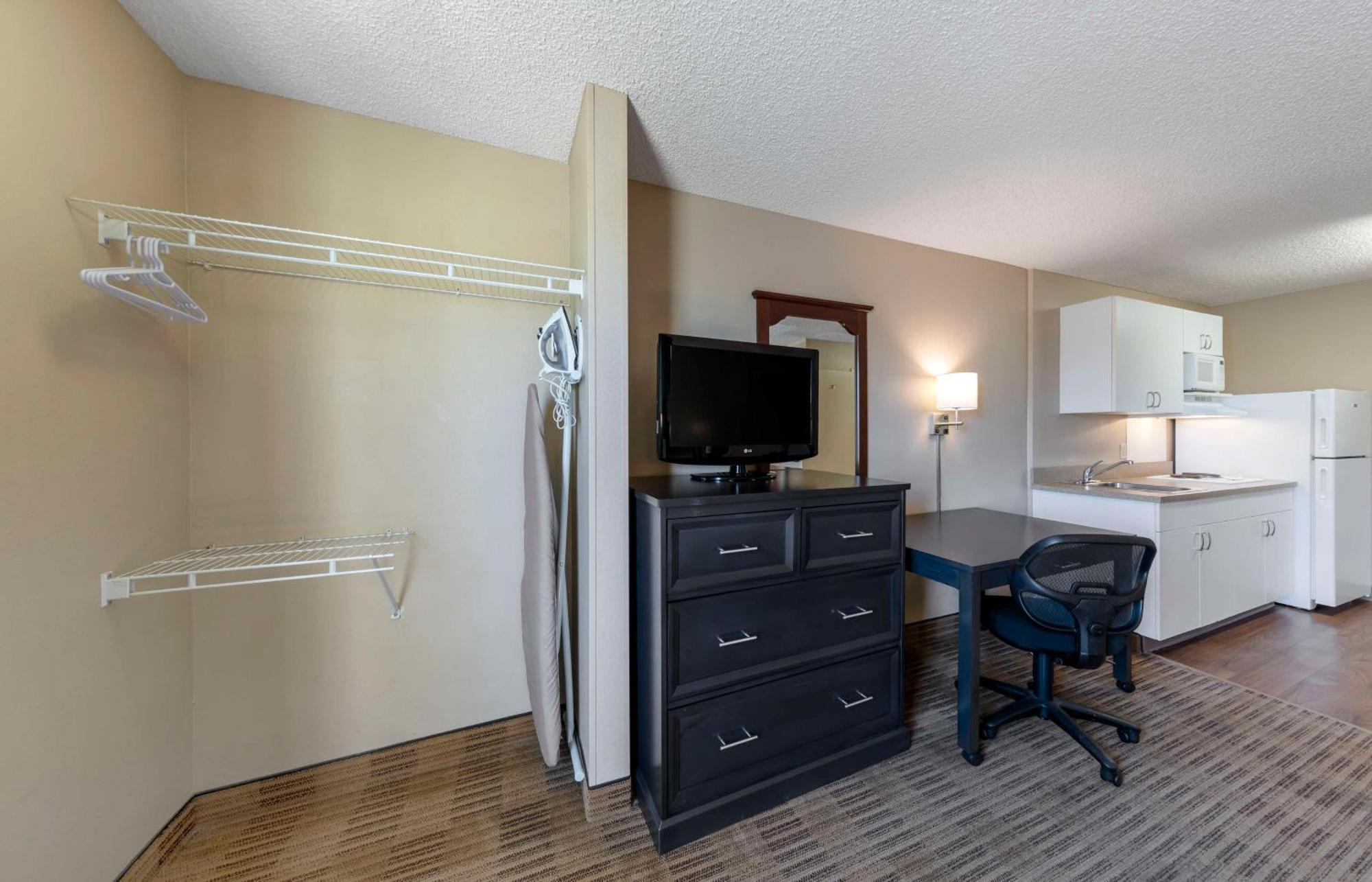 Extended Stay America Suites - Orange County - Katella Ave Exterior foto